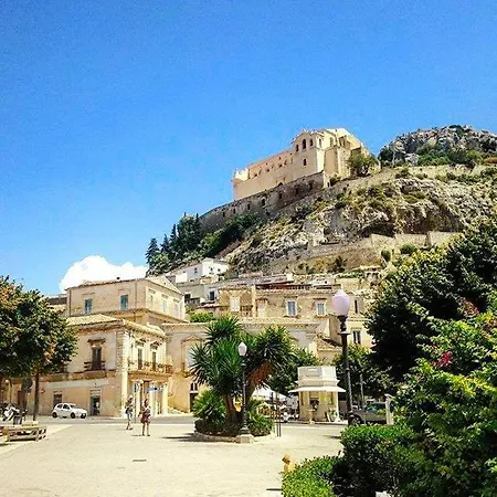 Agora